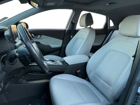 Used 2023 Hyundai Kona Limited image 9