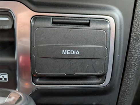 Used 2024 Jeep Wrangler Rubicon image 34