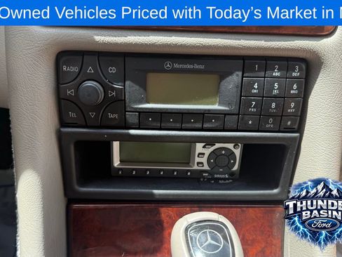 Used 1999 Mercedes-Benz CLK 320 Cabriolet image 20