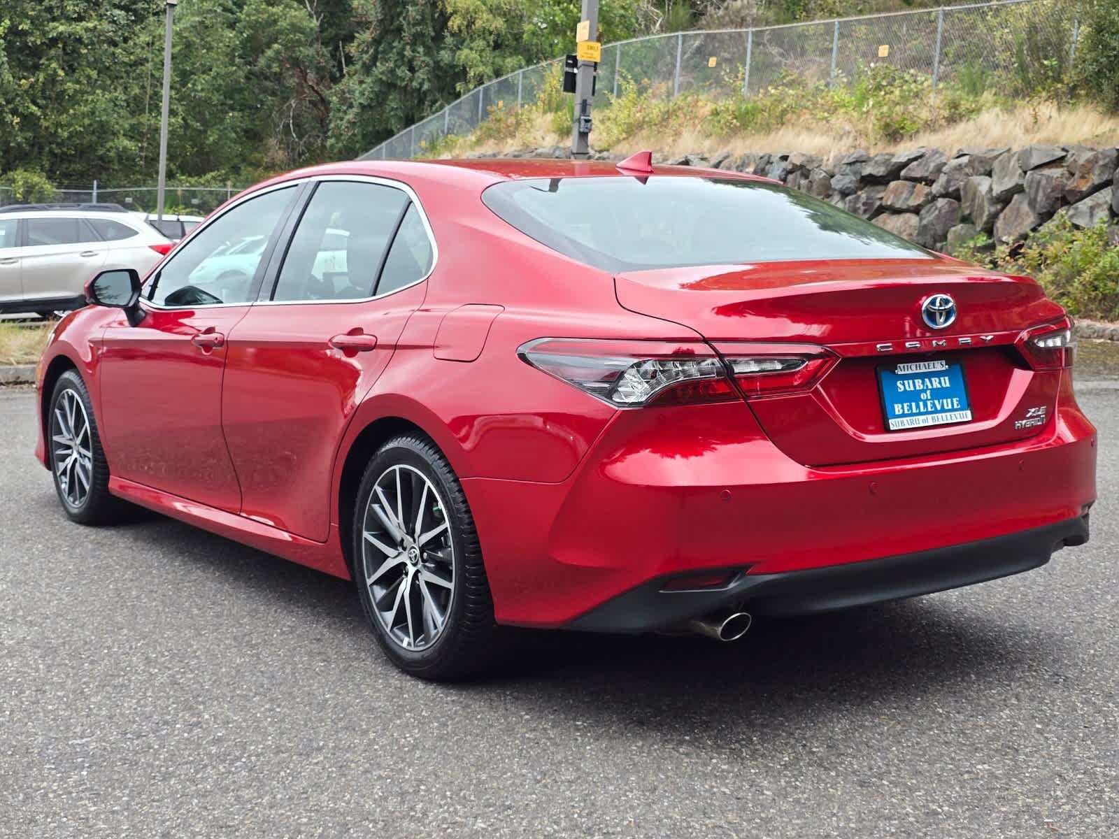 Used 2024 Toyota Camry XLE w/ Navigation Package FWD image 4