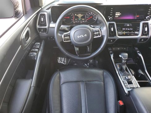 Used 2022 Kia Sorento SX image 12