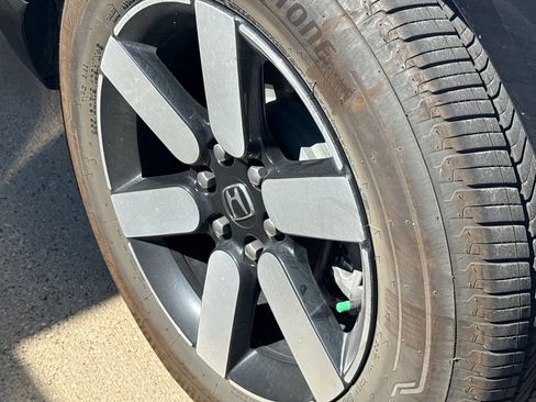 Used 2025 Honda Prologue Touring image 9