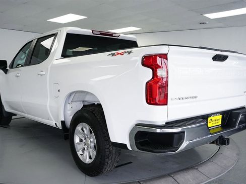 Used 2022 Chevrolet Silverado 1500 LT image 11