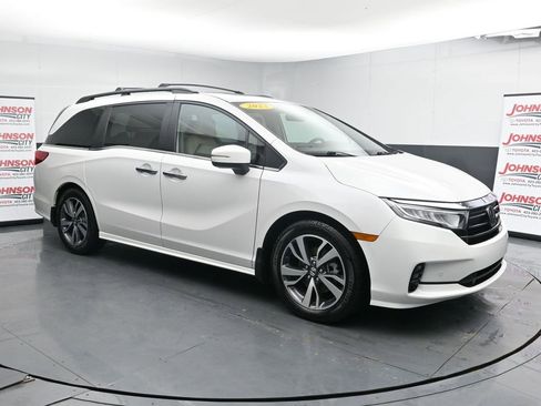 Used 2023 Honda Odyssey Touring image 2
