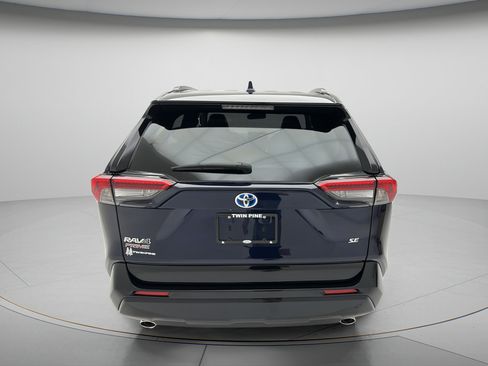 Used 2024 Toyota RAV4 SE w/ Weather & Moonroof Package AWD/4WD image 4