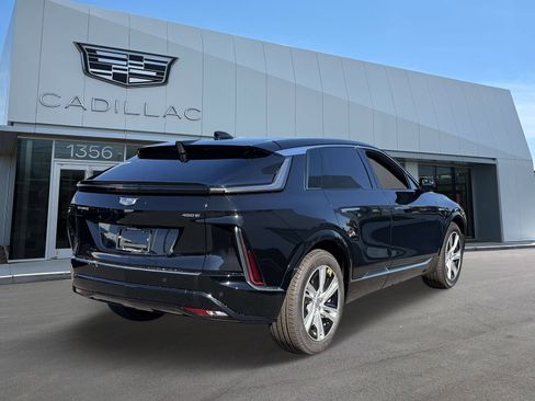 Used 2024 Cadillac Lyriq Tech RWD image 4