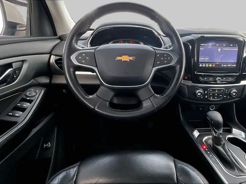 Used 2021 Chevrolet Traverse LT FWD image 6