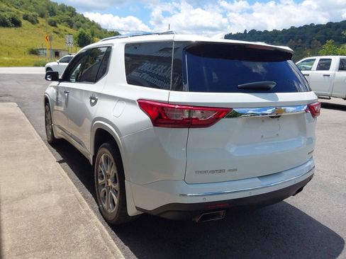 Used 2021 Chevrolet Traverse Premier w/ LPO, Floor Liner Package AWD/4WD image 8