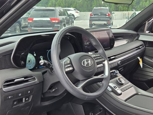 Used 2025 Hyundai Palisade Calligraphy AWD/4WD image 12