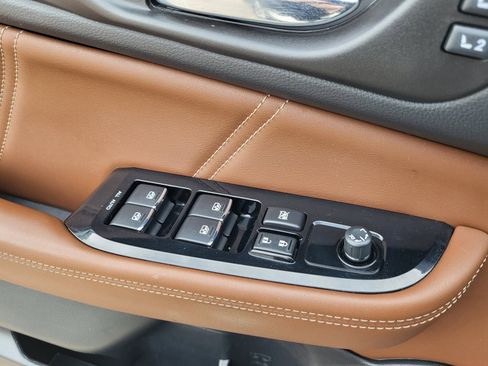 Used 2018 Subaru Outback 2.5i Touring image 13