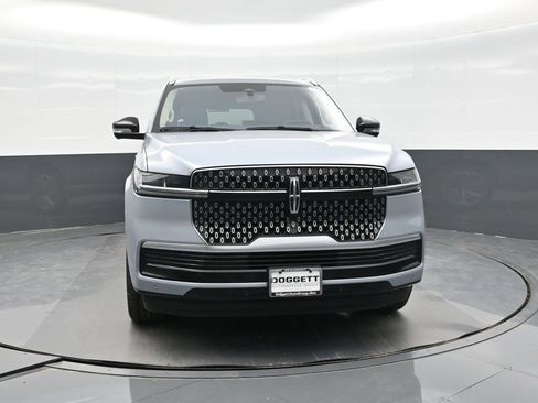 New 2025 Lincoln Navigator L Reserve image 18