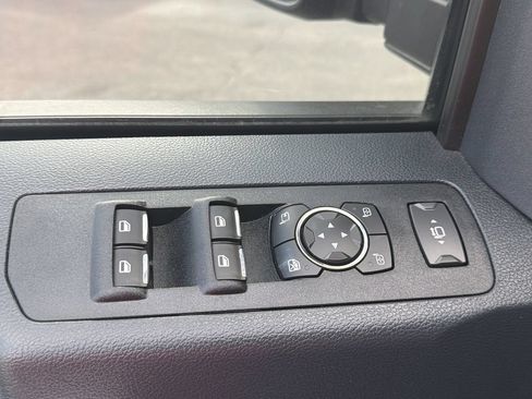 Used 2022 Ford F250 Lariat w/ Lariat Value Package AWD/4WD image 22