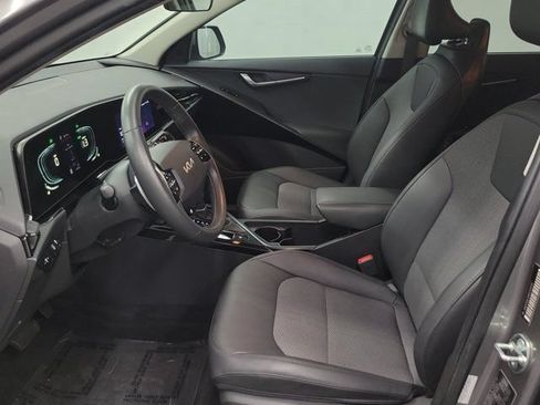 Certified 2024 Kia Niro EX FWD image 20