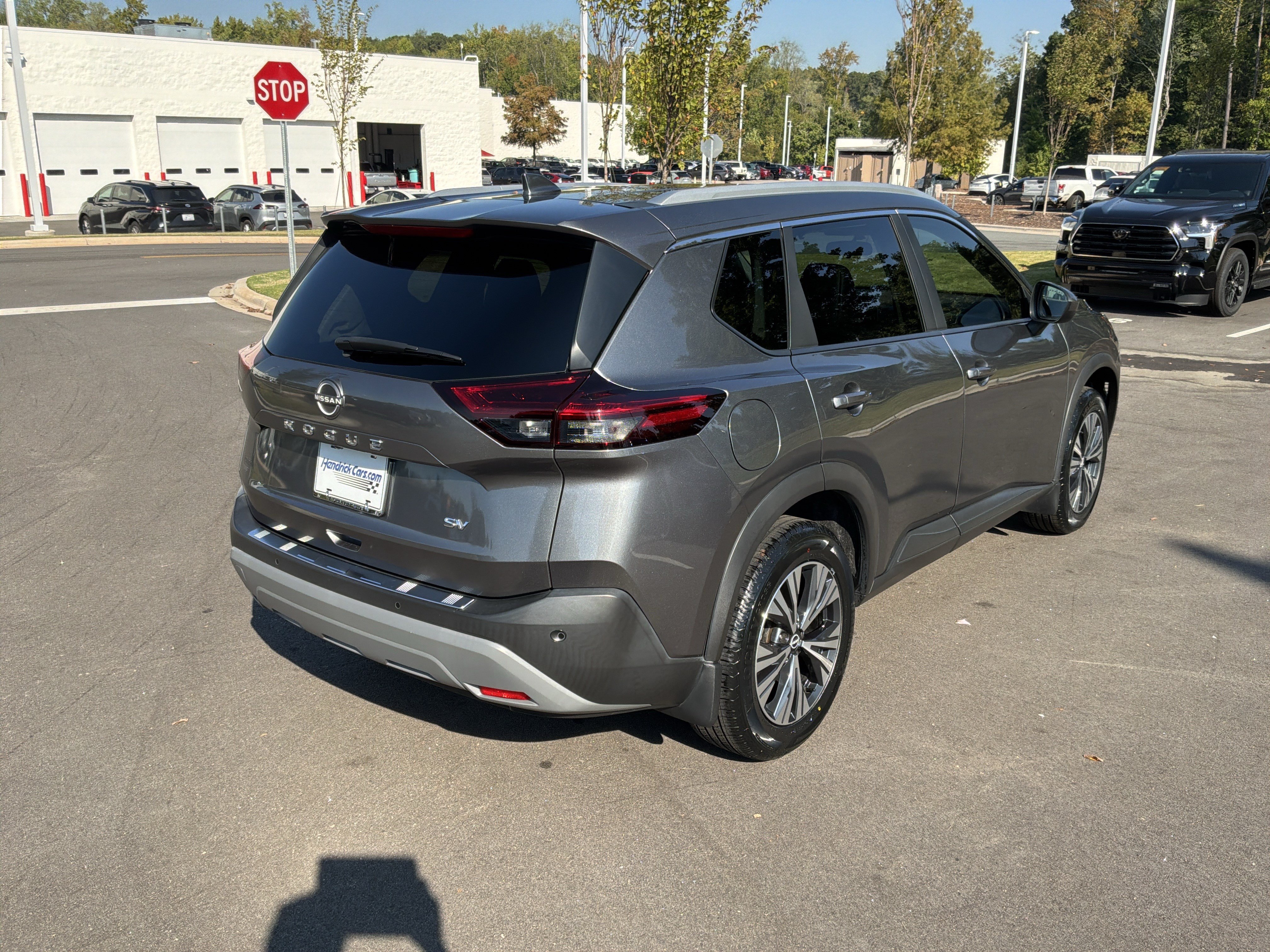 Used 2023 Nissan Rogue SV w/ SV Premium B Package FWD image 10