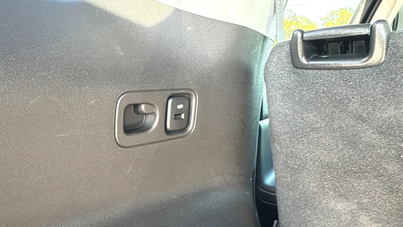 Used 2019 GMC Acadia SLT FWD image 21