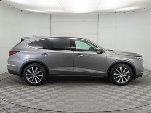 Used 2026 Acura MDX w/ Technology Package FWD image 5
