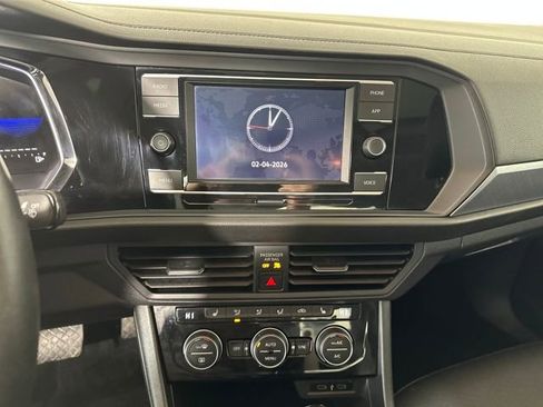 Used 2023 Volkswagen Jetta SE image 20