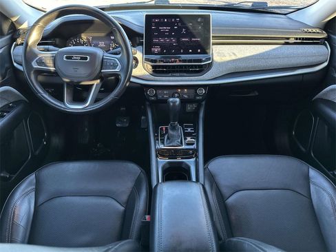 Used 2022 Jeep Compass Latitude image 14