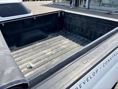 Used 2018 Chevrolet Silverado 1500 LT w/ All Star Edition AWD/4WD image 8