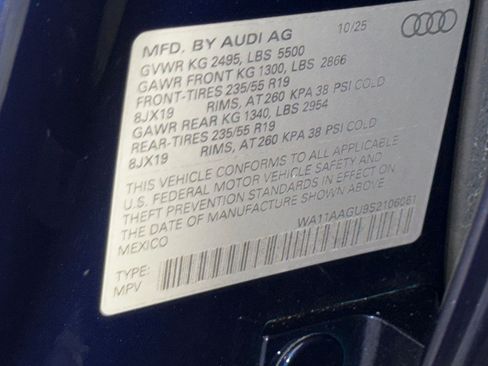 Used 2025 Audi Q5 Premium w/ Convenience Package AWD/4WD image 25