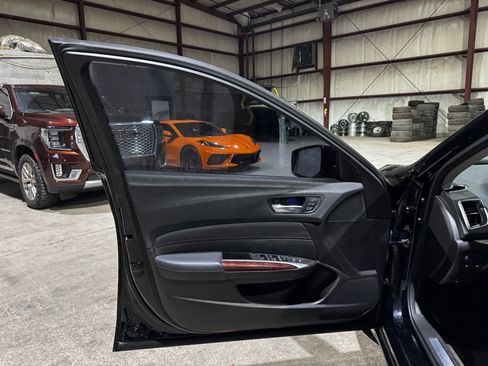 Used 2016 Acura TLX - image 11