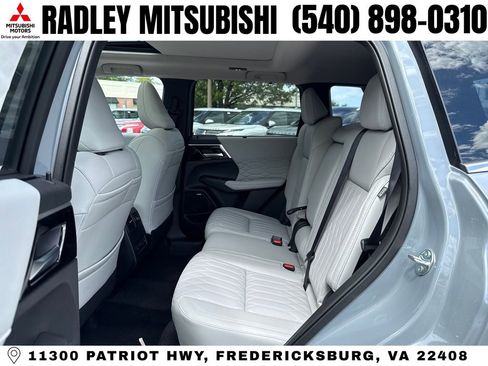 New 2026 Mitsubishi Outlander SEL image 12