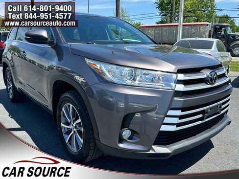 Used 2017 Toyota Highlander XLE AWD/4WD image 9