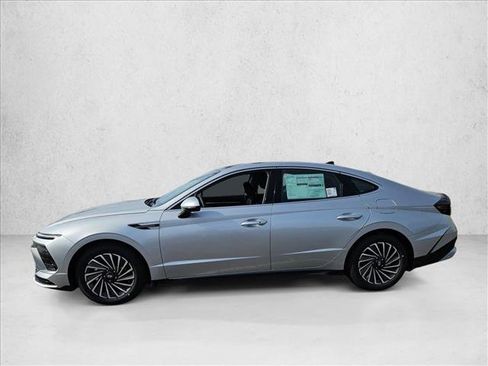 New 2026 Hyundai Sonata SEL image 2