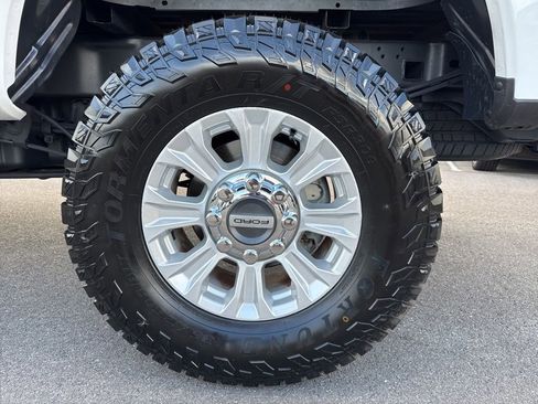 Used 2022 Ford F250 XL w/ Power Equipment Group image 13