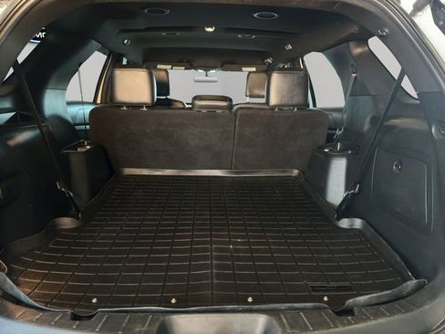 Used 2018 Ford Explorer XLT w/ Equipment Group 202A image 24