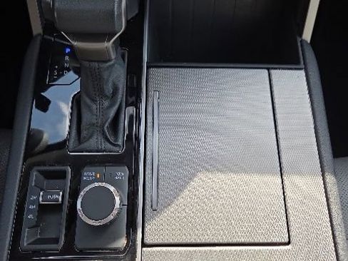 Used 2023 Toyota Sequoia Limited AWD/4WD image 22