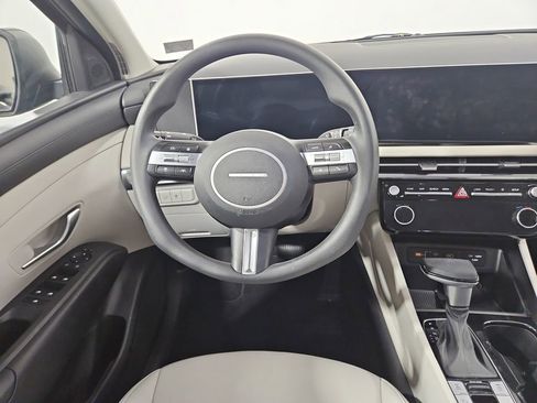 Used 2025 Hyundai Tucson SEL AWD/4WD image 14