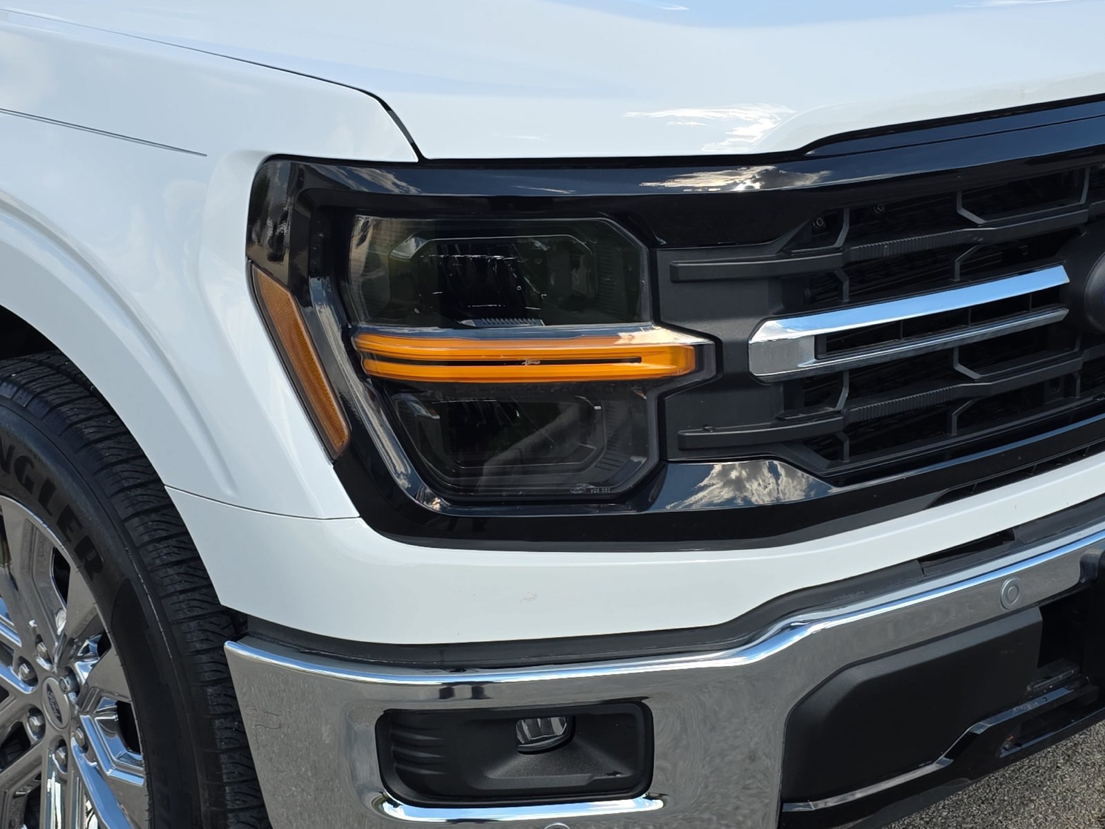 Used 2024 Ford F150 XLT w/ Equipment Group 302A MID RWD image 28
