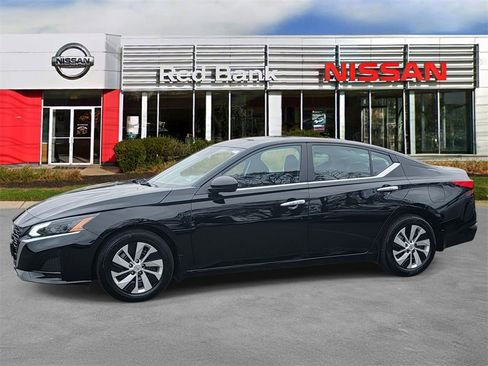 Certified 2024 Nissan Altima 2.5 S image 4