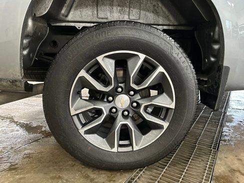 Used 2023 Chevrolet Silverado 1500 LT image 38
