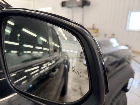 Used 2024 Toyota Tacoma TRD Off-Road image 23