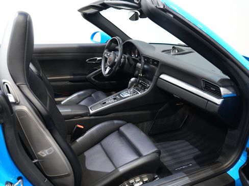 Used 2017 Porsche 911 Carrera S image 31