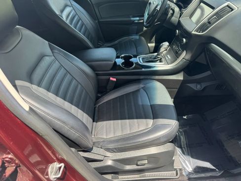 Used 2017 Ford Edge SEL w/ Equipment Group 201A AWD/4WD image 17