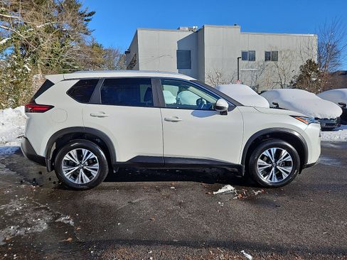 Certified 2023 Nissan Rogue SV w/ SV Premium Package image 7