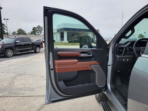 New 2026 GMC Sierra 3500 Denali Ultimate image 14