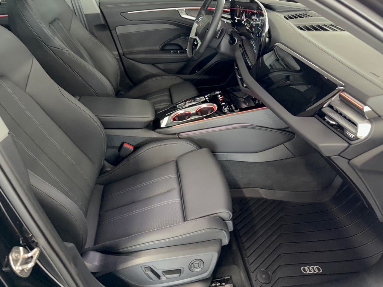 Used 2026 Audi A6 Premium Plus w/ Premium Plus Package AWD/4WD image 30