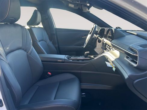 New 2025 Toyota Crown Signia image 15