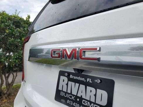 Used 2023 GMC Yukon XL Denali AWD/4WD image 6