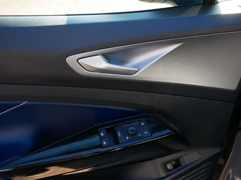 Used 2024 Volkswagen ID.4 S image 20