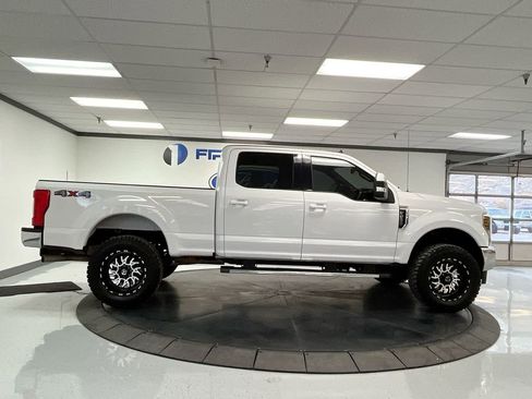 Used 2019 Ford F250 Lariat w/ Snow Plow Prep Package image 9