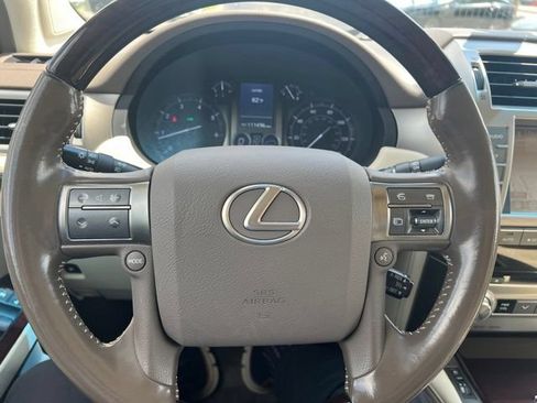 Used 2017 Lexus GX 460 Premium w/ Premium Package AWD/4WD image 14