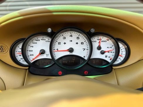 Used 2001 Porsche 911 Carrera RWD image 23