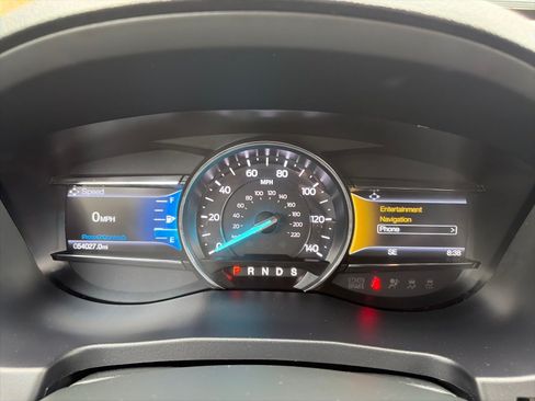 Used 2019 Ford Explorer XLT w/ Equipment Group 202A AWD/4WD image 16