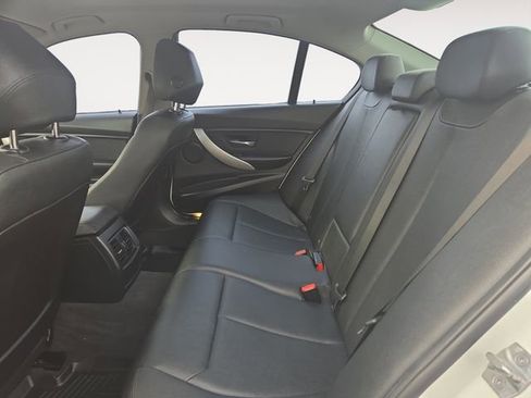 Used 2018 BMW 320i Sedan image 14