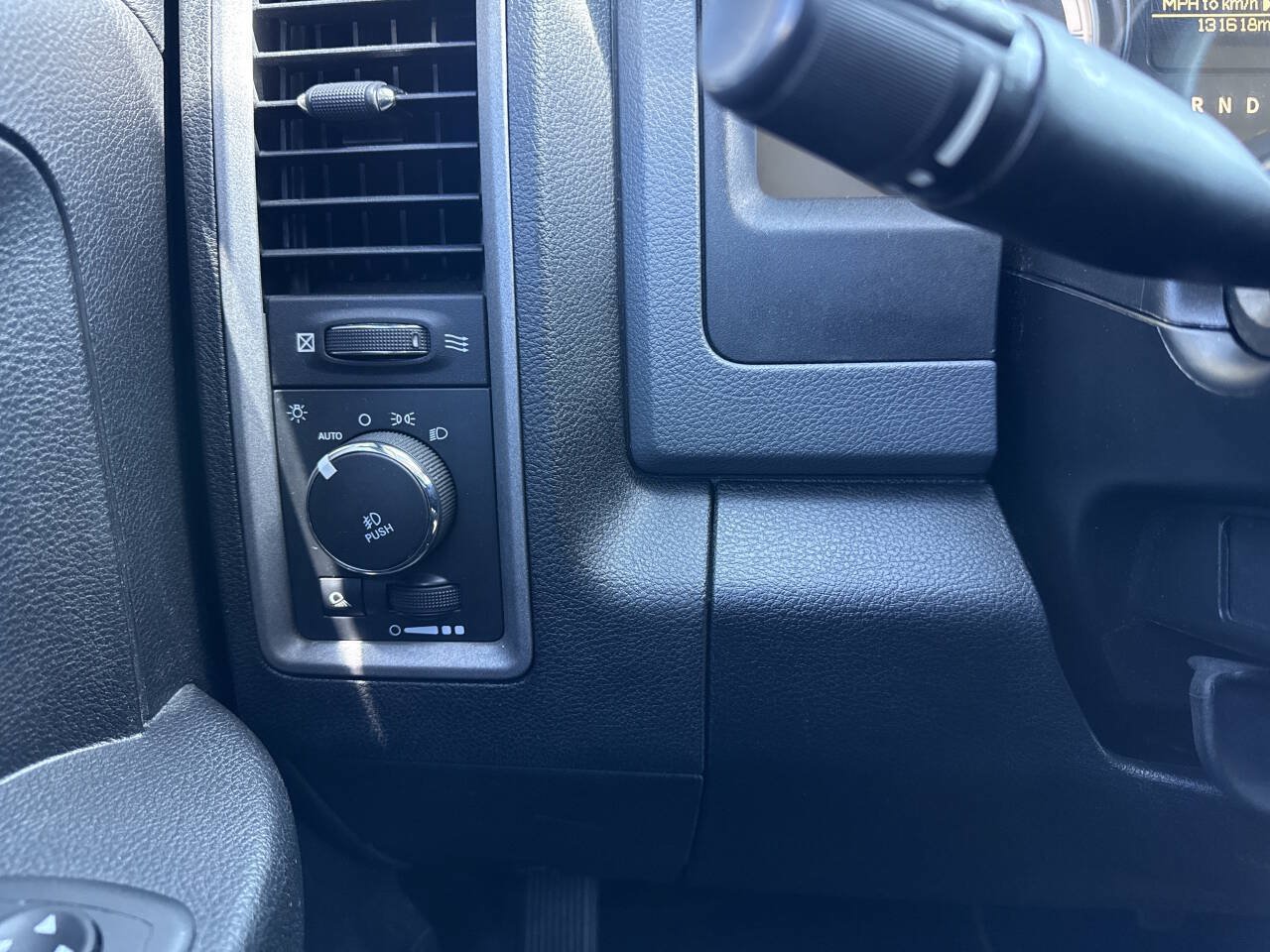 Used 2015 RAM 1500 Express AWD/4WD image 15